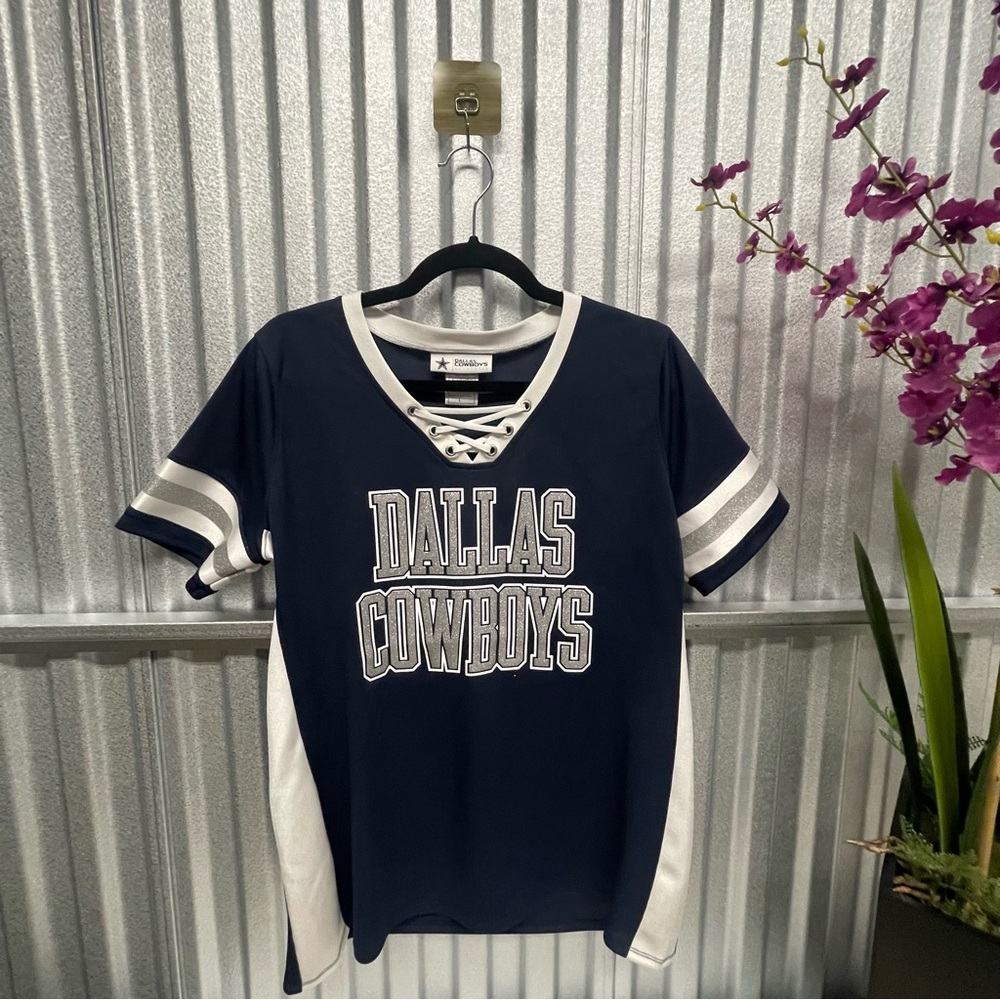 Dallas Cowboys Lace-Up V-Neck Top | Navy Silver Glitter Logo | Women’s Size L